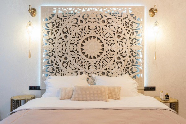 Timeless Elegance: Candle Lantern Wall Sconces for Traditional Home Wall Decor